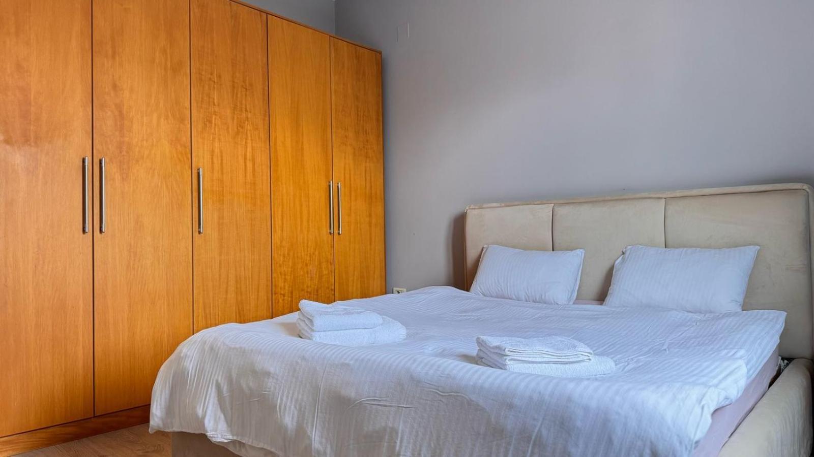 Terrace Flat In Heart Of Tirana Διαμέρισμα Εξωτερικό φωτογραφία